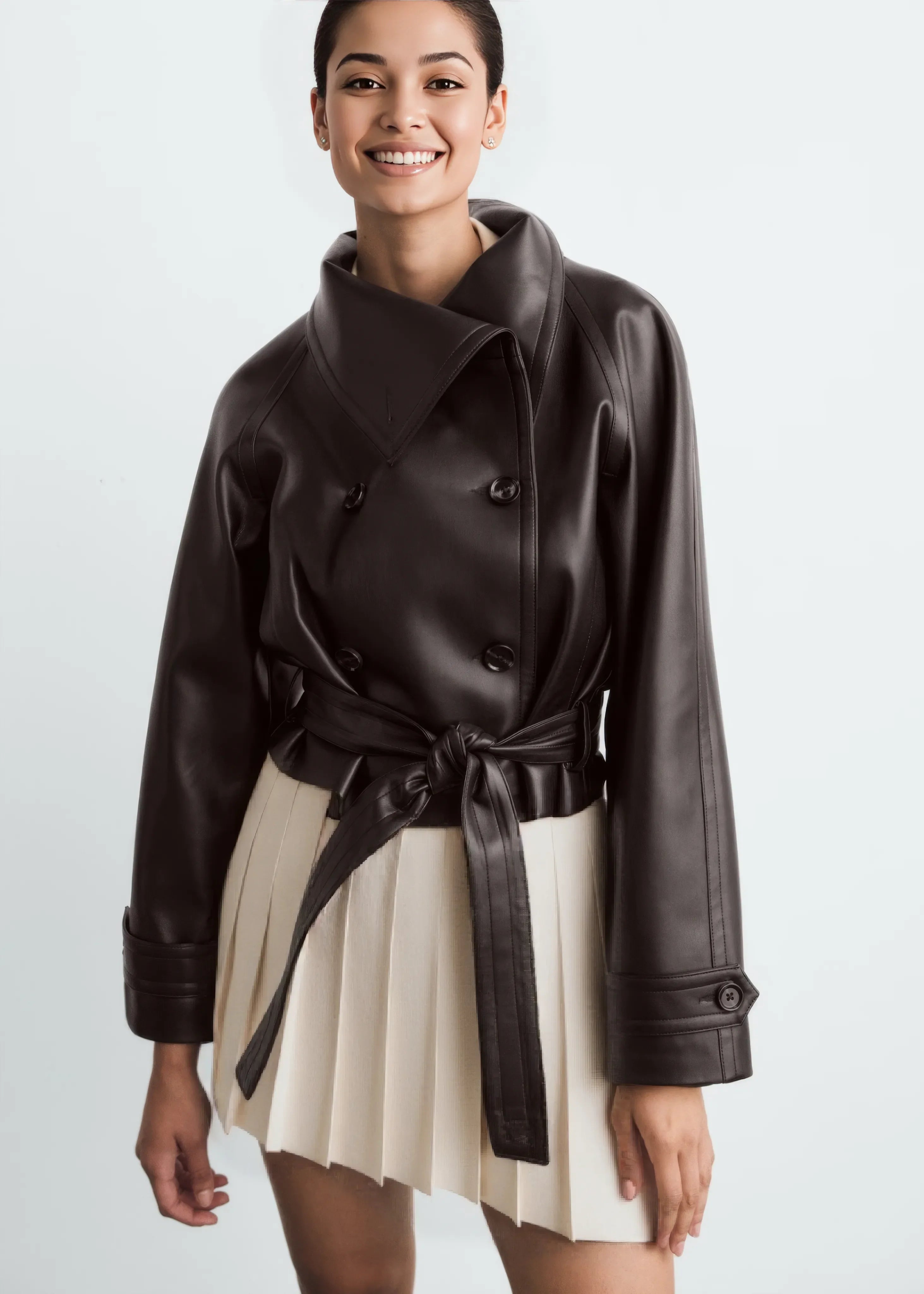 Ambre – The Iconic Belted Leather Look