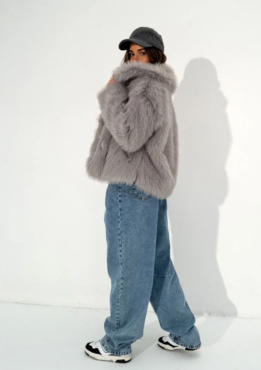 Lilyna – The Luxe Faux Fur Statement