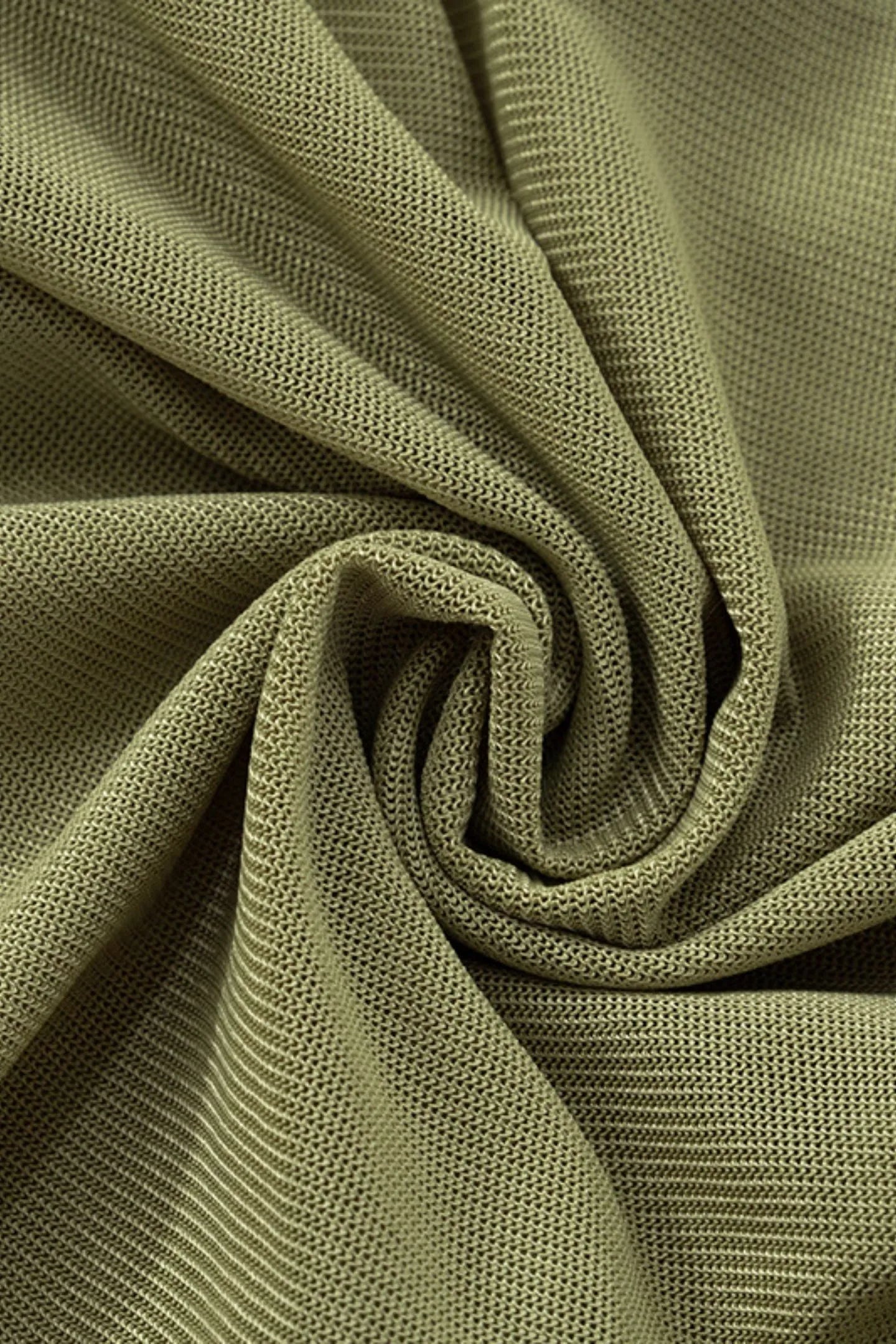 Panthère – The Bold Elegance Cut-Out Gown
