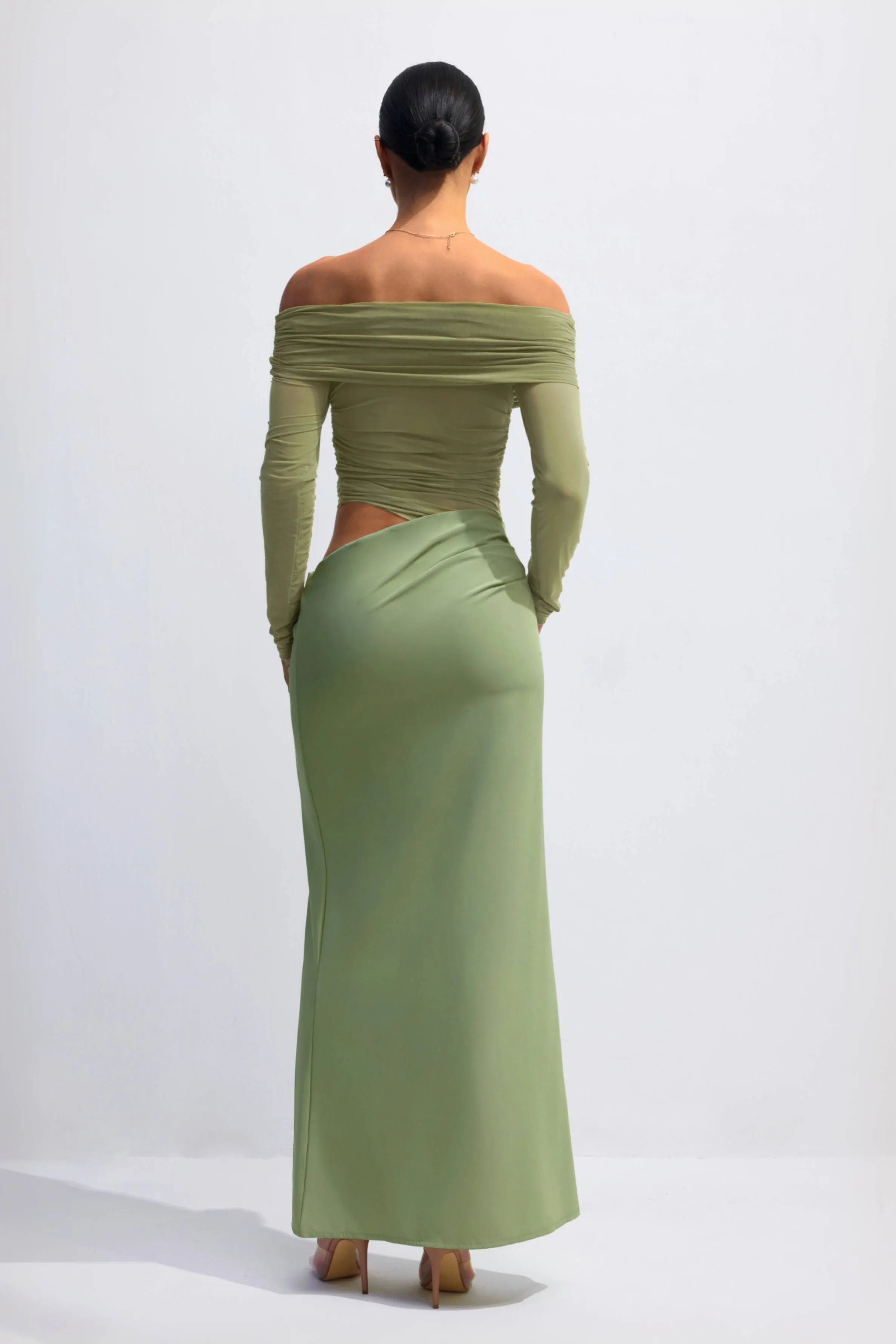 Panthère – The Bold Elegance Cut-Out Gown