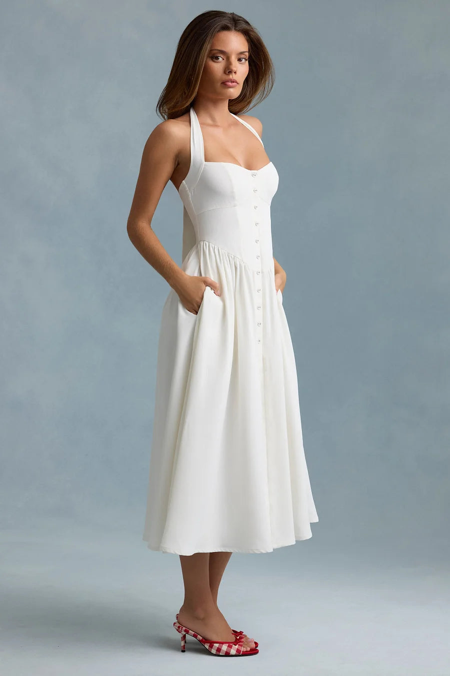 Halterneck midaxi-jurk met knoopdetail in wit