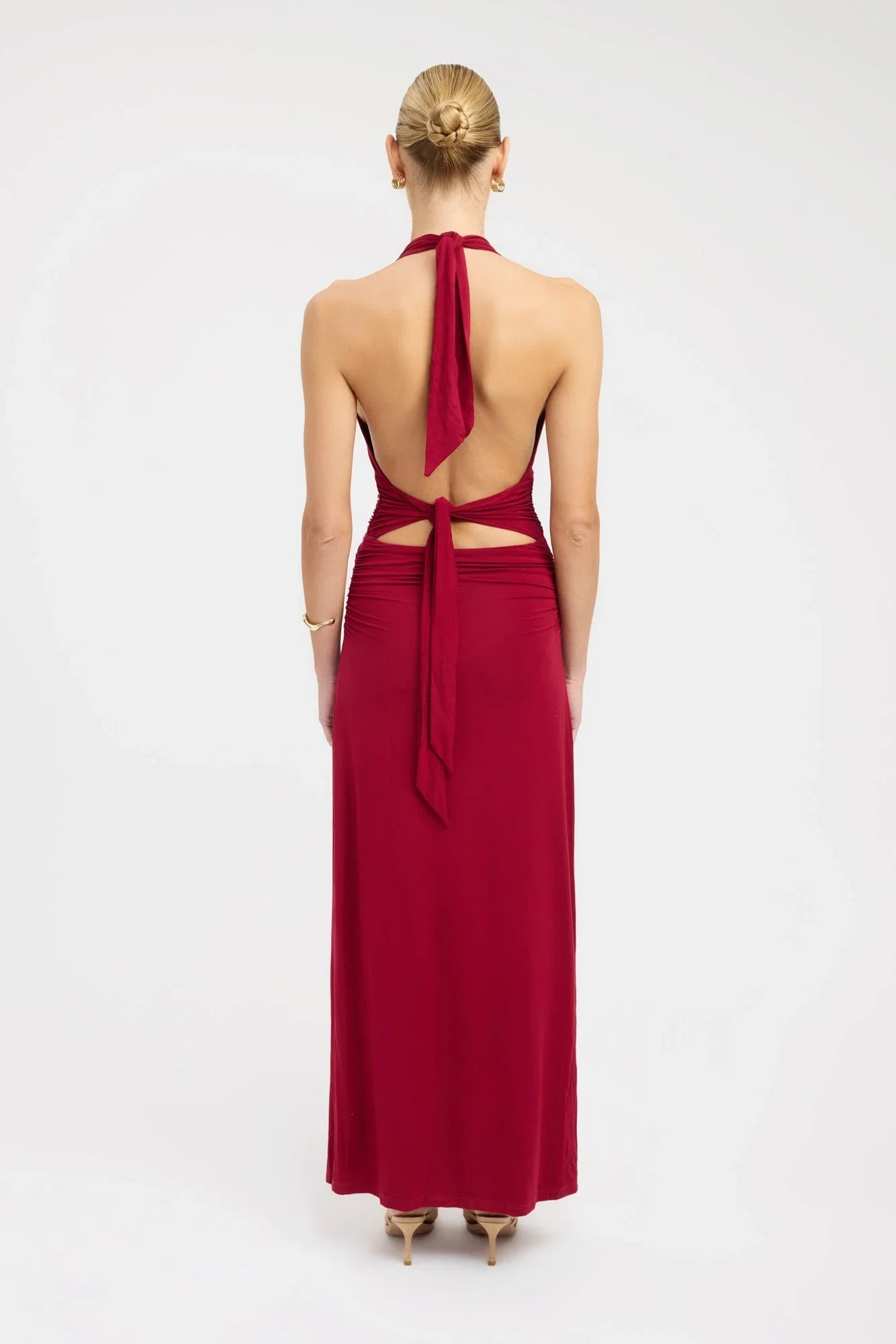 Étoile – The Backless Sculpting Dress
