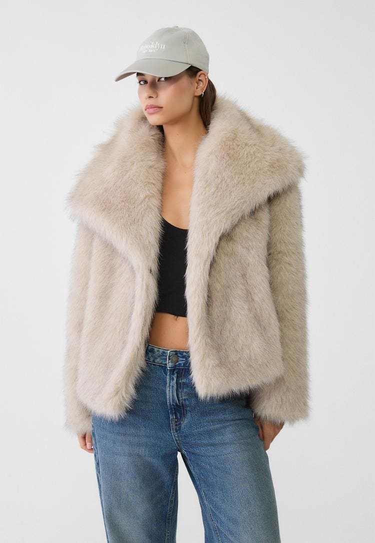 Lilyna – The Luxe Faux Fur Statement